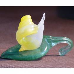 Cristal glass figurines with alabaster - Snail on a leaf