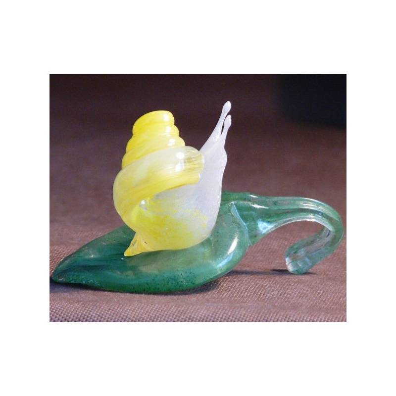 Cristal glass figurines with alabaster - Snail on a leaf