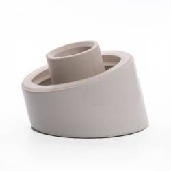 A ceramic fixture IFO screw...